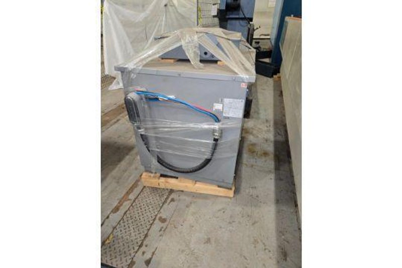 MATSUURA MX-850 5 AXIS CNC VERTICAL MACHINING CENTER, 2014 – Chip Conveyor