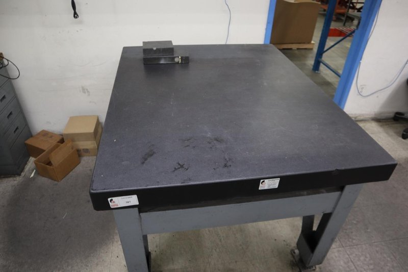 Surface Plate Black Granite and Steel Stand No Ledge- Auction Item