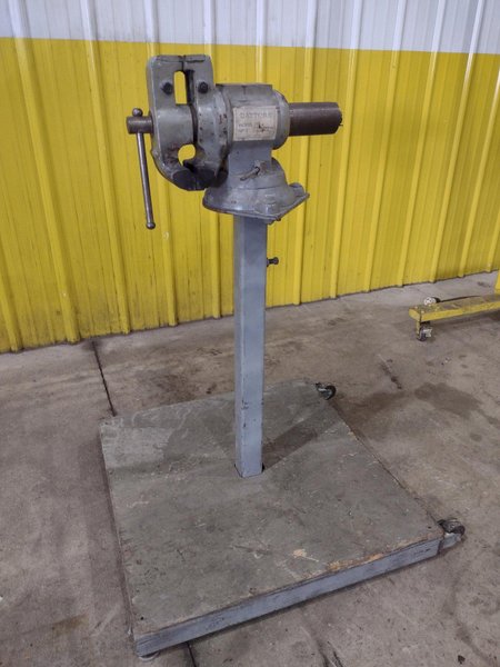 DAYTONA MACHINE VISE ON A MOBILE STAND: STOCK #23135