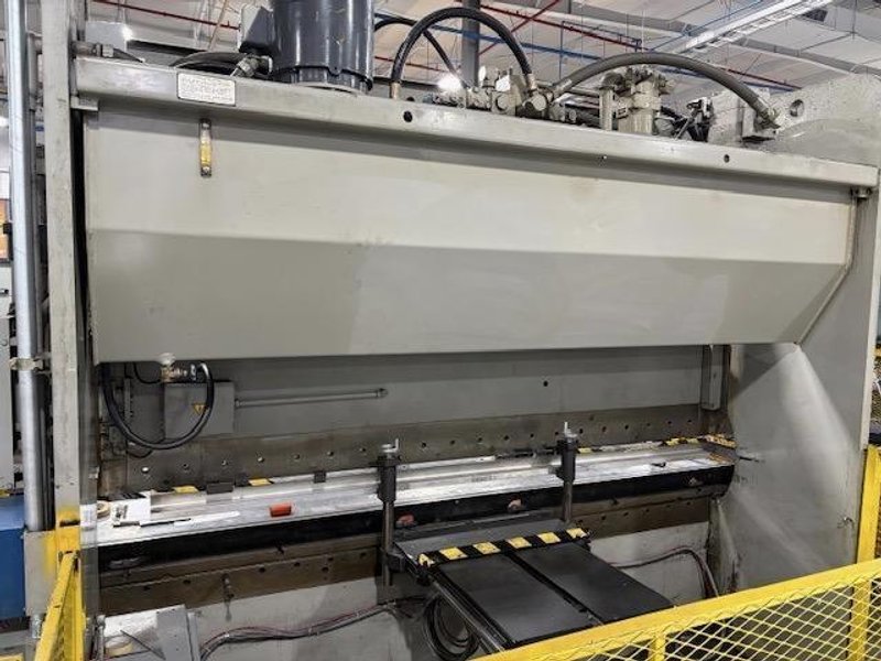 175 Ton x 12′ Cincinnati 175 CBX10 CNC Hydraulic Press Brake, 1990 – Tooling Included