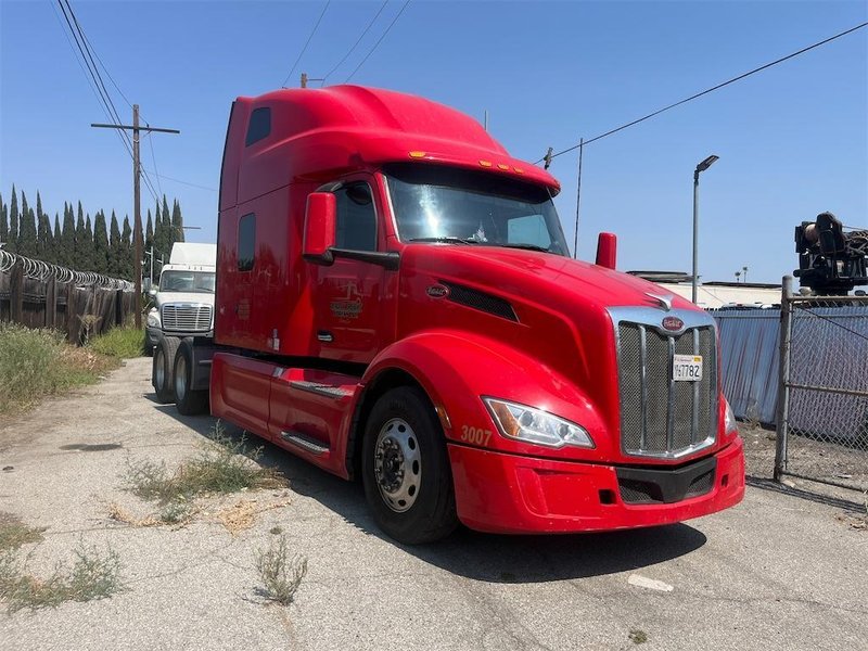 2023 Peterbilt 579 1XPBDP9X7PD879911