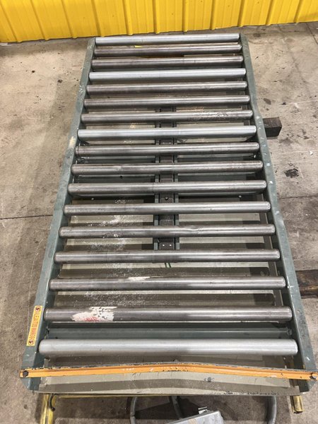 4,000 LB X 72" X 36" SOUTHWORTH MODEL #LS4-36 HYDRALUIC LIFT TABLE WITH ROLLER TOP: STOCK #20904