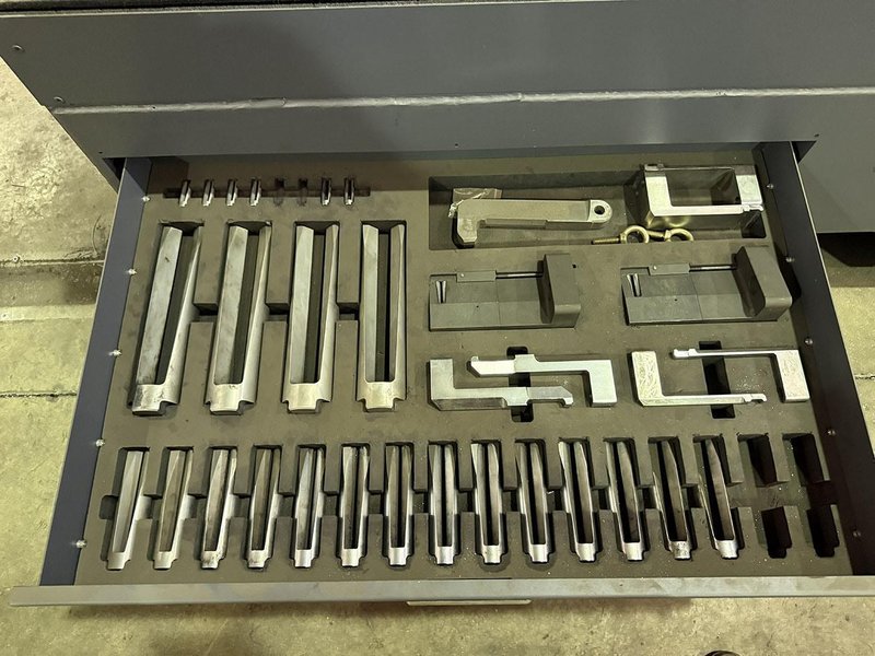 Robohelix - RX250 CNC spiral blade forming machine