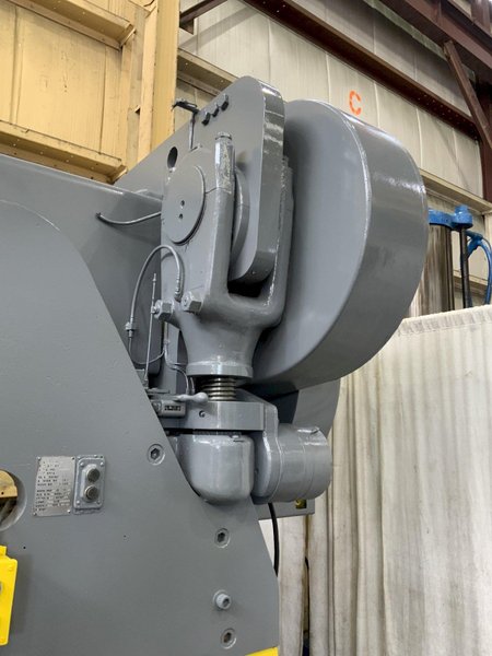225 TON X 14' CINCINNATI PRESS BRAKE: STOCK #81401