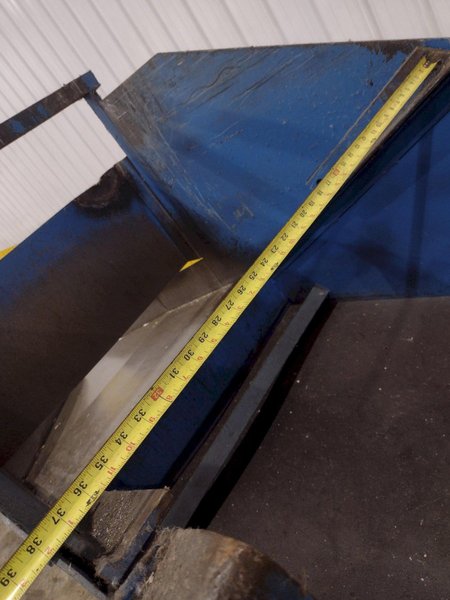 GRAVITY BIN / HOPPER DUMP OUT FEEDER STAND: YOBRO #25387