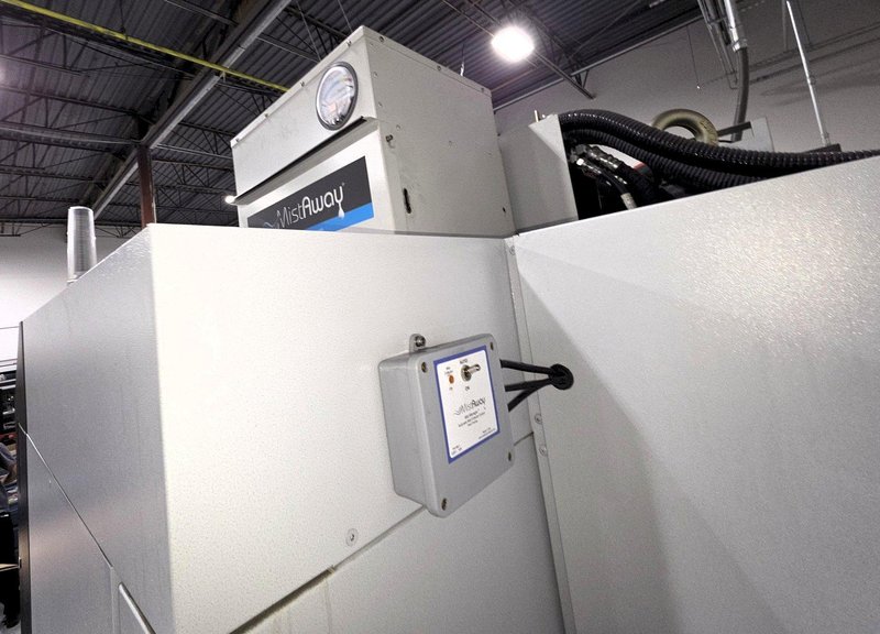 DMG Mori DuraVertical 5100 CNC Vertical Machining Center 2015, DDRT-200 4TH Axis Rotary Table, LNS Chip Conveyor, Renishaw Probe, Chip Blaster High Pressure Coolant