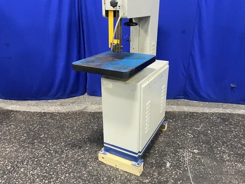 PROCUT 18" throat / 10" high VERTICAL BAND SAW  -  RF66KB45