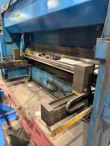 230 TON X 14' CINCINNATI 230AFX12 AUTOFORM HYDRAULIC PRESS BRAKE WITH CONVERSATIONAL CONTROL. STOCK # 0112226