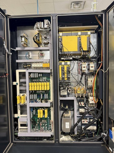 2012 Makino a61nx CNC Horizontal Machining Center For Sale
