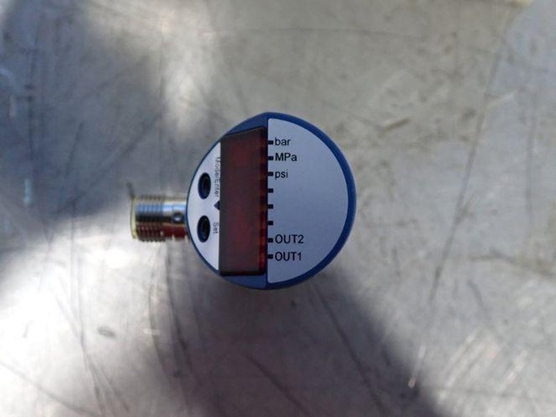 REXROTH 3625 PSI ELECTRONIC PRESSURE SWITCHES  -  HEDE10A1-21/250K41G24/2/V