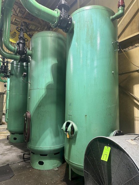 WOOD INDUSTRIAL VERTICAL AIR STORAGE TANK: STOCK #23045