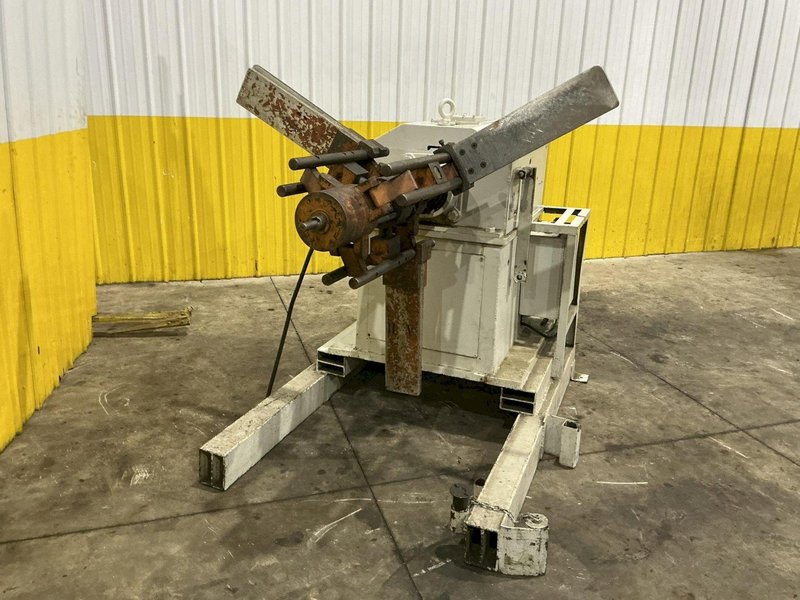 6,000 LB X 12" W DURANT MODEL #MD601 MOTORIZED COIL REEL UNCOILER: YOBRO #24810