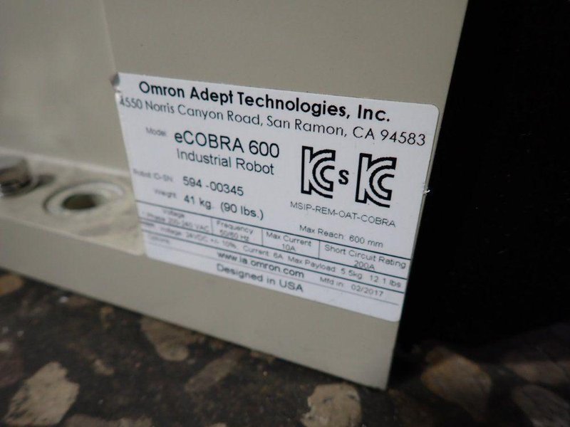 OMRON INDUSTRIAL ROBOT   -  ECOBRA 600