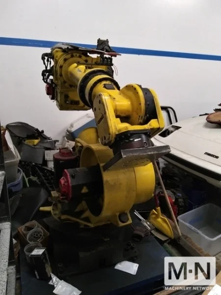 6 AXIS FANUC MODEL R-2000iA-200F ROBOT MFG 2003