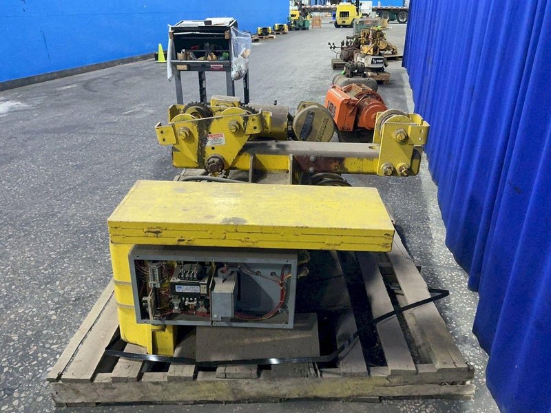 ACCO WRIGHT 1.5 TONS HOIST