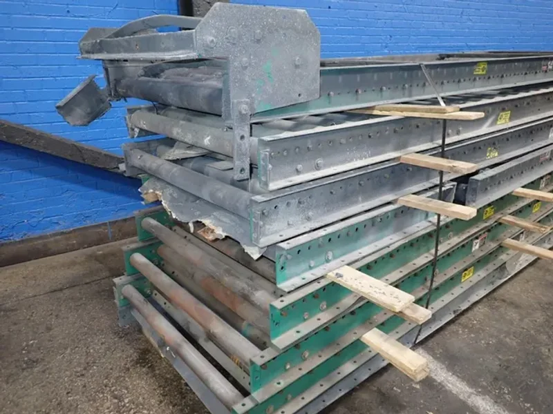 AUTOMATED CONVEYOR SYSTEMS 31" x 120" ROLLER CONVEYOR