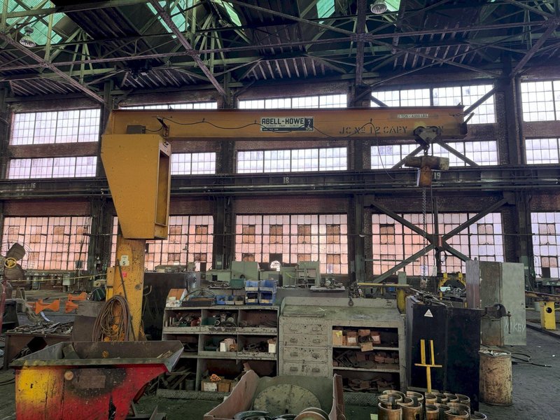 2 TON X 12' ABELL-HOWE JIB CRANE WITH YALE HOIST. STOCK # 0877626
