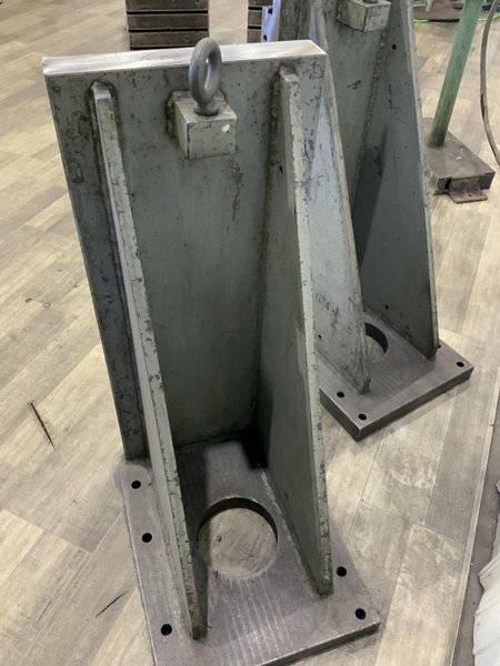 (2) ANGLE PLATES 34-1/8" X 14-1/4" X 20-2/4": STOCK #81169