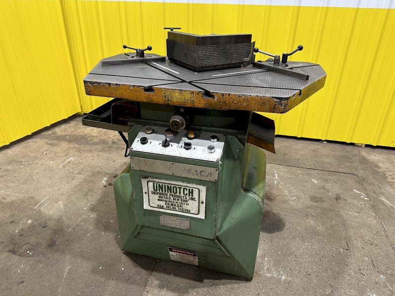 9&quot; x 9&quot; x 3/16&quot; COMACA HYDRAUIC CORNER NOTCHER 6239: STOCK #19040