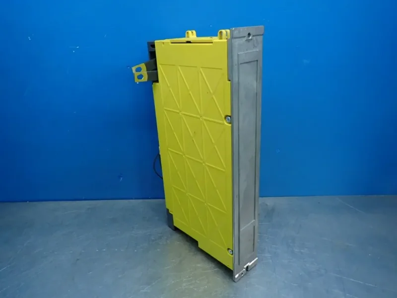 FANUC SERVO AMPLIFIER DRIVE WITH CABLES  -  A06B-6240-H103