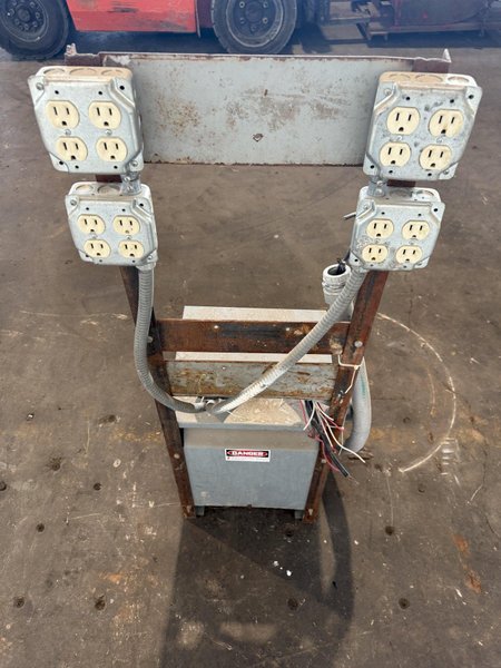 25 kVA SQUARE D TRANSFORMER. STOCK # 0672425