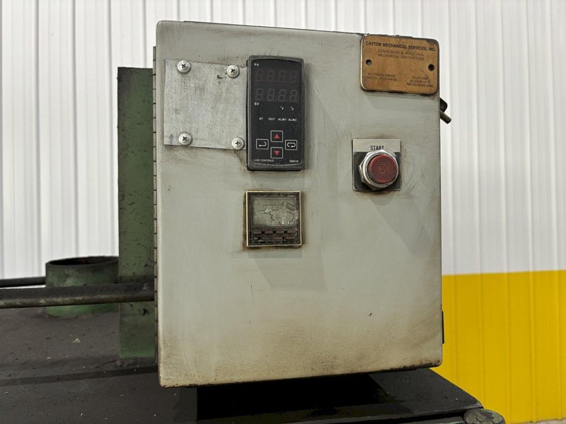 1998 DAYTON DUAL ZONE GAS POWERED PRE-HEAT DIE OVEN, WITH DIGITAL TEMP CONTROLLER: STOCK #20823