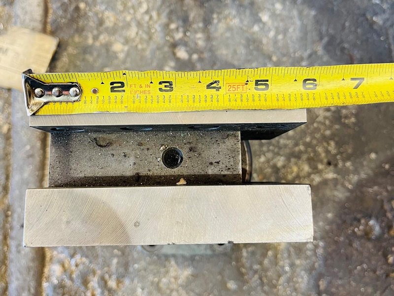 USED, GIDDINGS &amp; LEWIS TOOL HOLDER