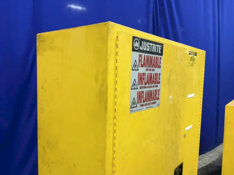 JUSTRITE 45 GALLONS  / 43" X 18" X 65" FLAMMABLE CABINET  -  894500