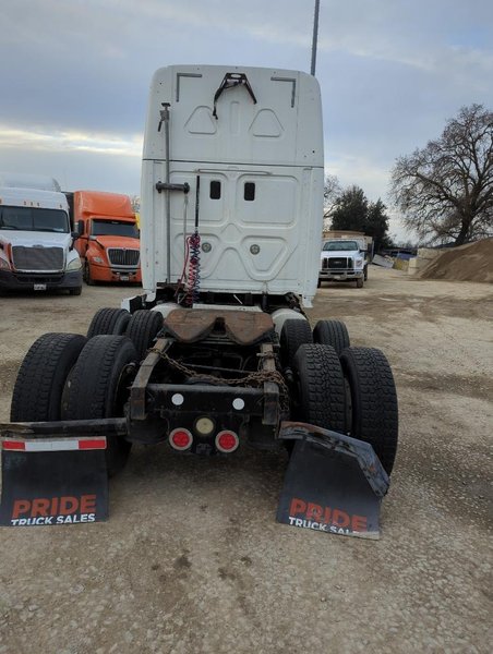 2013 Freightliner Cascadia 1FUJGLDR2DSBR0061