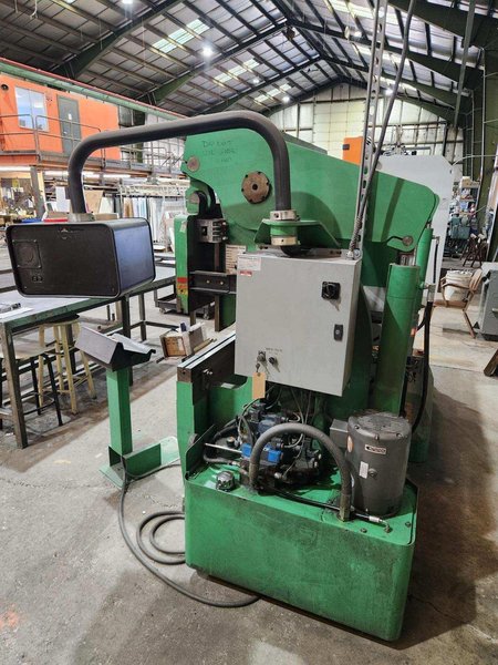 100 Ton x 10′ Accurpress 710010 CNC Press Brake, 1996