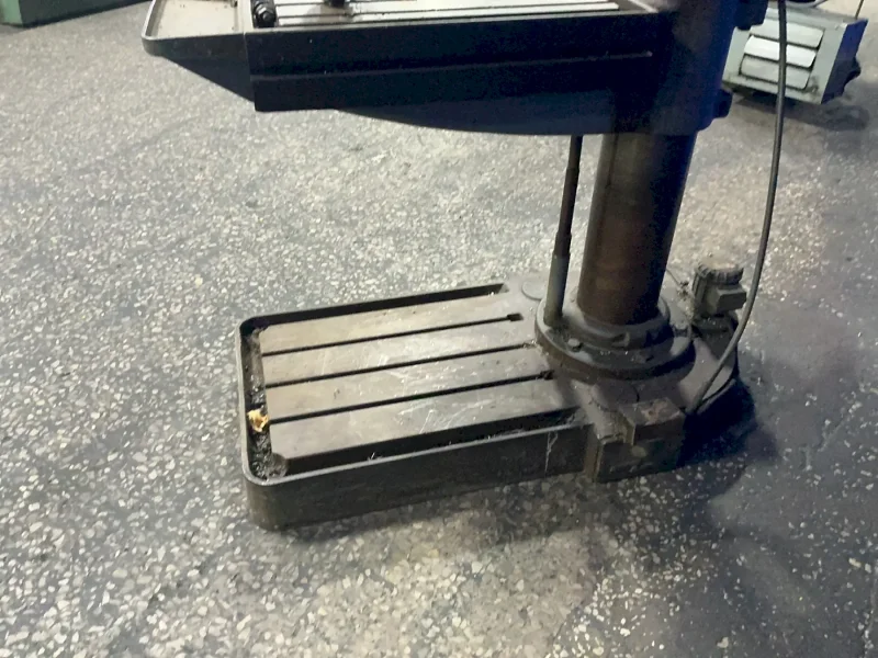 7” X 3’ RADIAL ARM DRILL