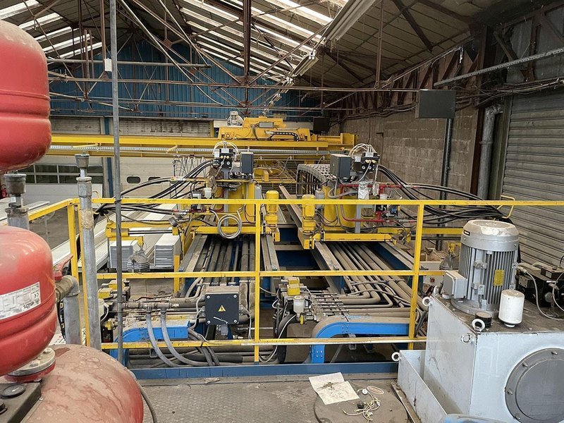 Manni / Cannon polyurethane press for sandwich panels