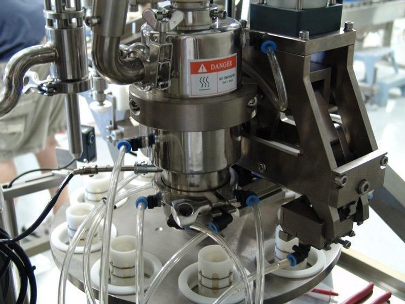 Rigao RGNF-30B Automatic Tube Filler and Sealer, 2008