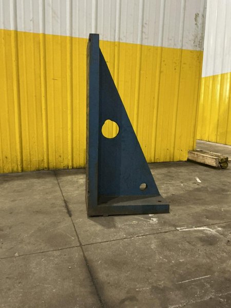 (2) T-SLOTTED ANGLE PLATES: YOBRO 25350
