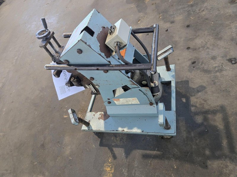 1.5" GULLCO KBM-18-D PLATE BEVELING MACHINE. STOCK # 0654326