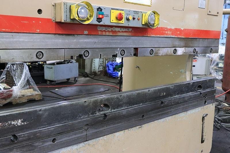CINCINNATI 135CBIIX8 HYDRUALIC PRESS BRAKE