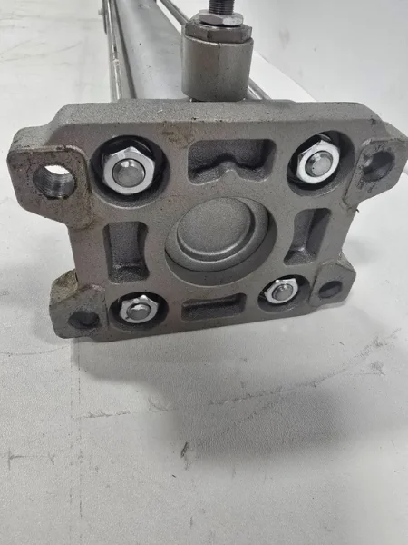 SMC CNA2B80TN-600-D DOUBLE ACTING SINGLE ROD CYLINDER W/LOCK USED