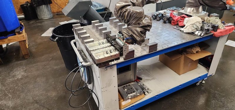 Versabuilt Mill Automation System, 2022 – UR-10E Cobot