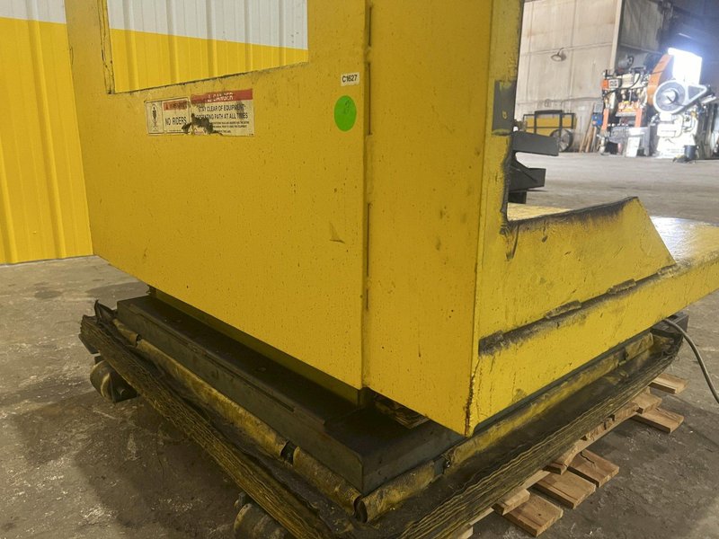 4,000 LBS X 48&quot; X 48&quot; PENTALIFT HYDRAULIC LIFT &amp; TILT TABLE: STOCK #20387