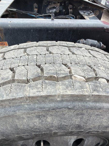 2020 Freightliner Cascadia 1FUJHHDV1LLLC1683