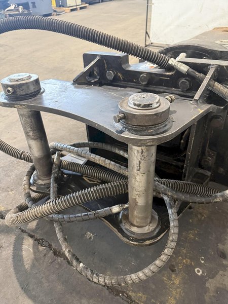 LABOUNTY MSD 1000R SCRAP/DEMOLITION SHEAR. STOCK #0430626