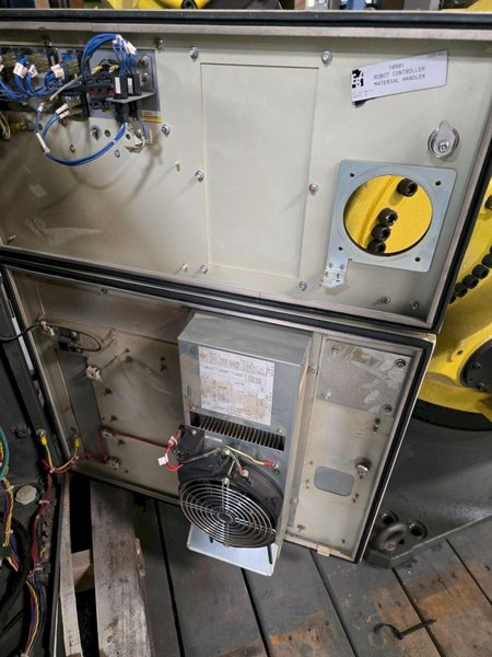 FANUC R-2000IC/210F ROBOT / R30IB CONTROLLER MISSING TEACH PENDANT USED