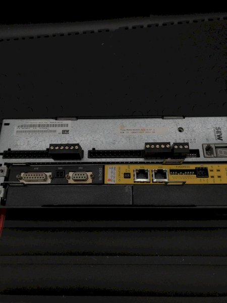 SEW EURODRIVE MDX61B0300-503-4-0T Movidrive B Frequency Inverter 55kW 500V USED