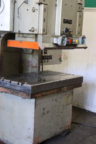 150 TON PACIFIC MODEL 150PF-OBS C-FRAME HYDRAULIC PRESS: STOCK #70360