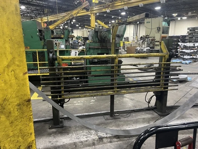 DALLAS 24&quot; WIDE THREAD TABLE, STOCK# 14254J