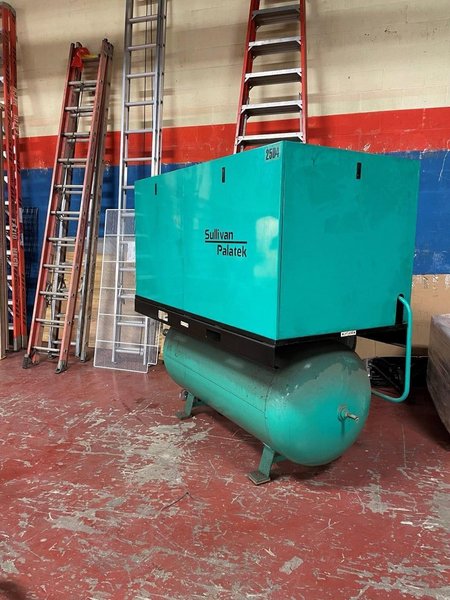 25 HP Sullivan-Palatek 25D4J Rotary Screw Air Compressor, 2004