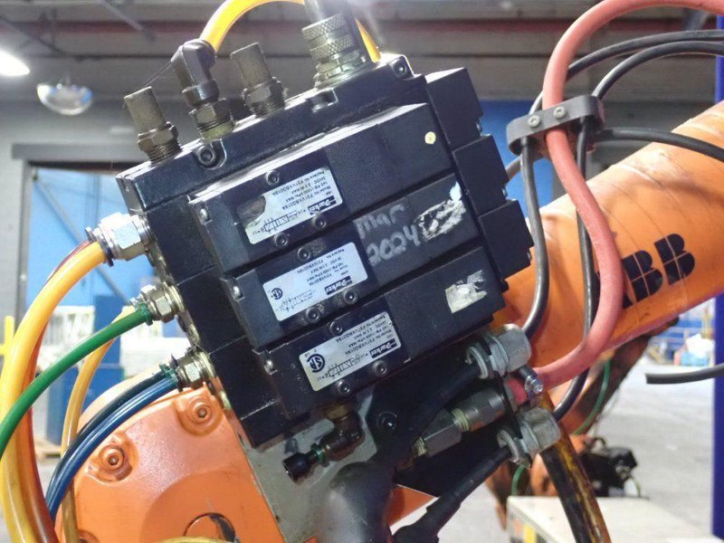 ABB ROBOT  -  VIRB2400 M2000