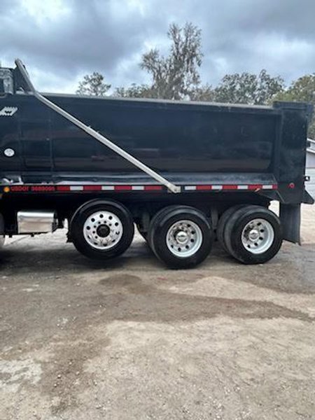 Peterbilt Dump Truck, 2011 – Paccar Engine, 226k Miles