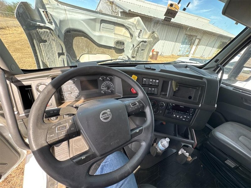 2022 Volvo VNL64T 760 4V4NC9EH2NN602669