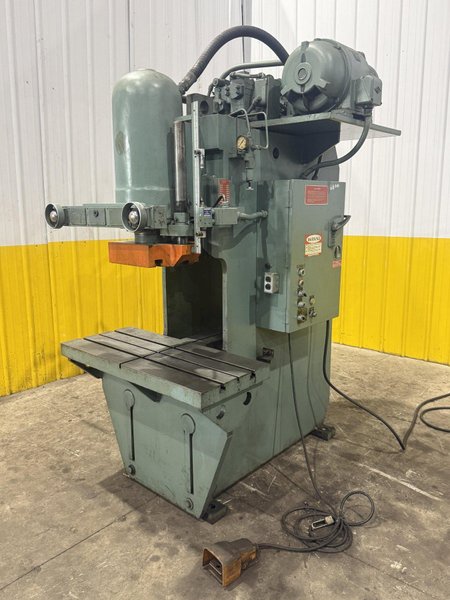 75 TON PACIFIC MODEL #75PF PRESSFORMER HYDRAULIC PRESS 10" STROKE: YOBRO #25330